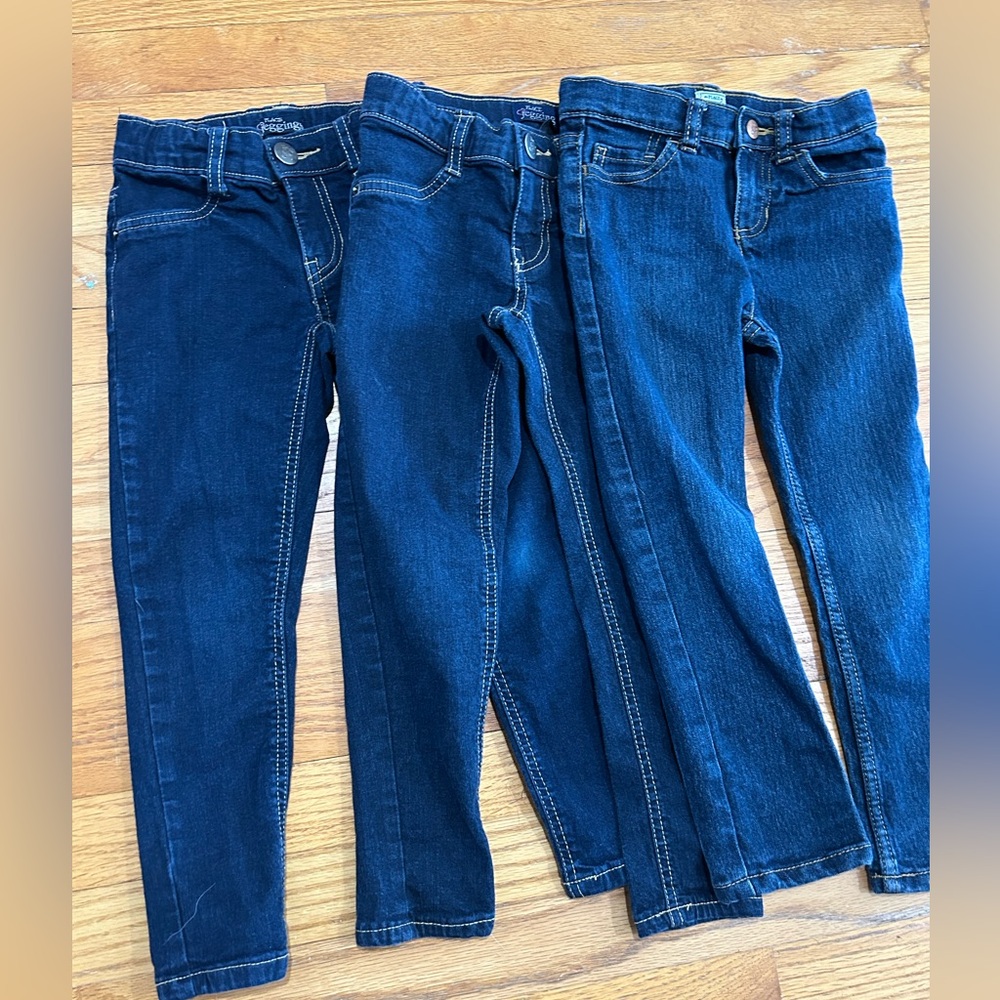 Three pairs!  Children’s place girls jeans!  Size 5/5t.